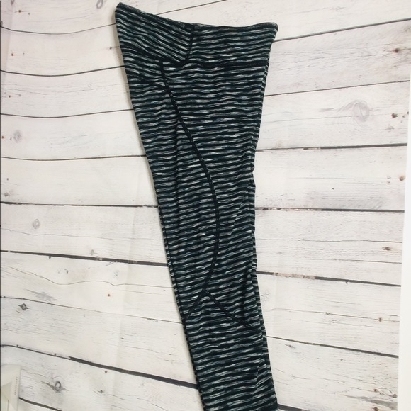 Zella live in crops leggings - Picture 2 of 7